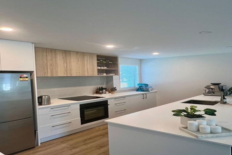 Photo of property in 17 Kinloch Street, St Albans, Christchurch, 8014