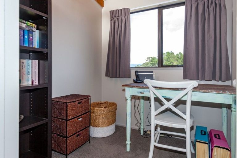 Photo of property in 129 Lorraine Place, Whangamata, 3620