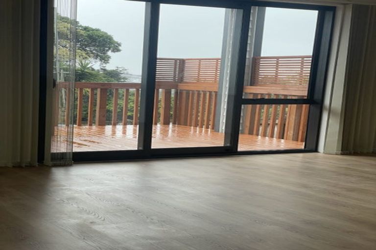 Photo of property in 1c Zion Road, Birkenhead, Auckland, 0626