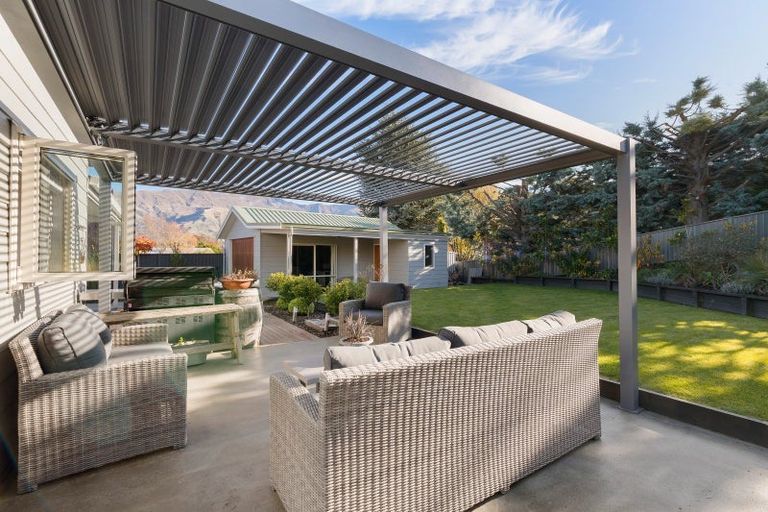 Photo of property in 5 Mount Iron Drive, Wanaka, 9305