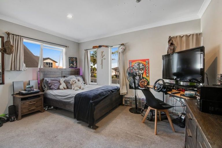 Photo of property in 12 Tekapo Rise, Fairview Heights, Auckland, 0632