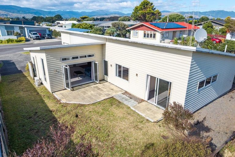 Photo of property in 101 Mountain View Terrace End, Otaki Beach, Otaki, 5512