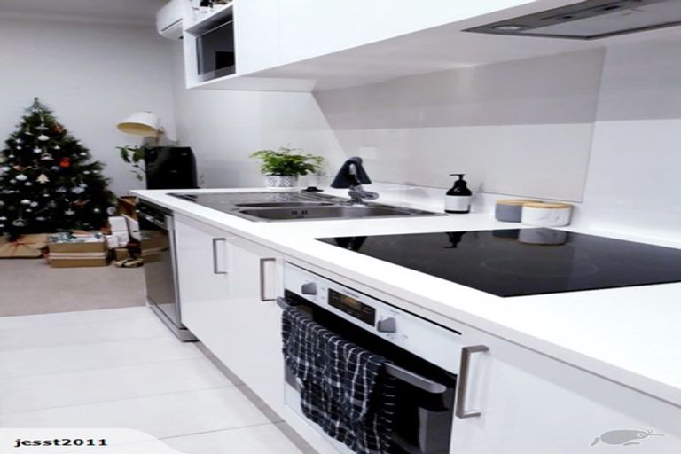 Photo of property in 25 Rangihina Road, Hobsonville, Auckland, 0616