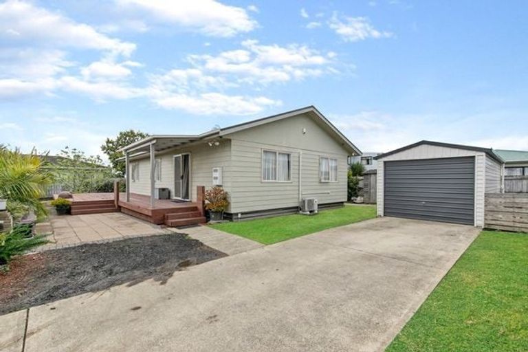 Photo of property in 85 Templeton Place, Clendon Park, Auckland, 2103