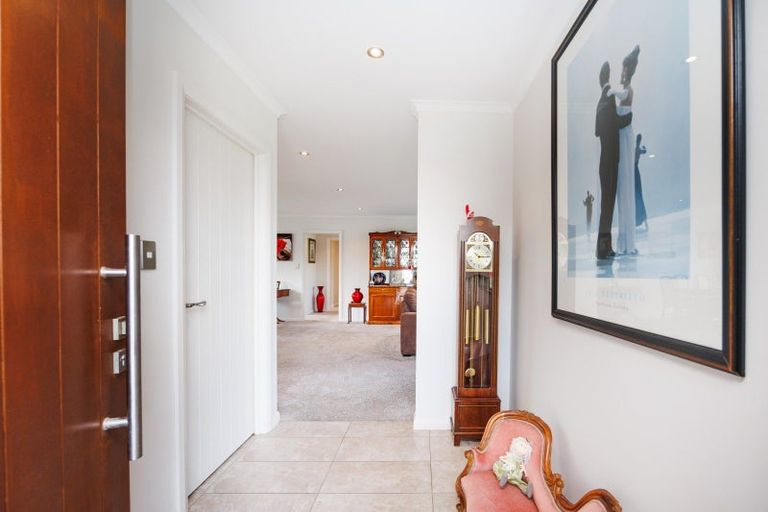 Photo of property in 54 Rosalie Terrace, Kelvin Grove, Palmerston North, 4414