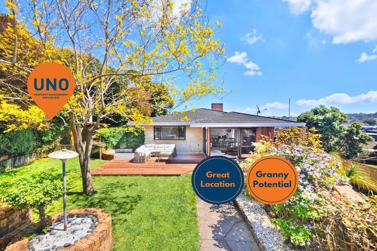 Photo of property in 16 Trevone Place, Forrest Hill, Auckland, 0620