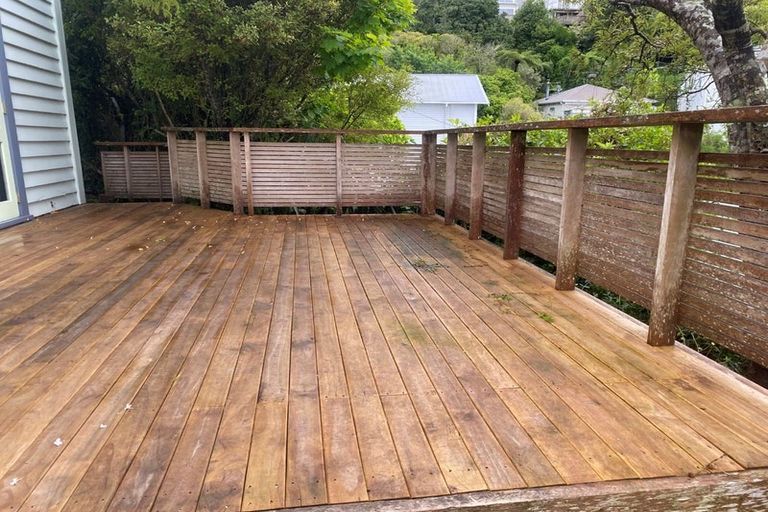 Photo of property in 73 Todman Street, Brooklyn, Wellington, 6021