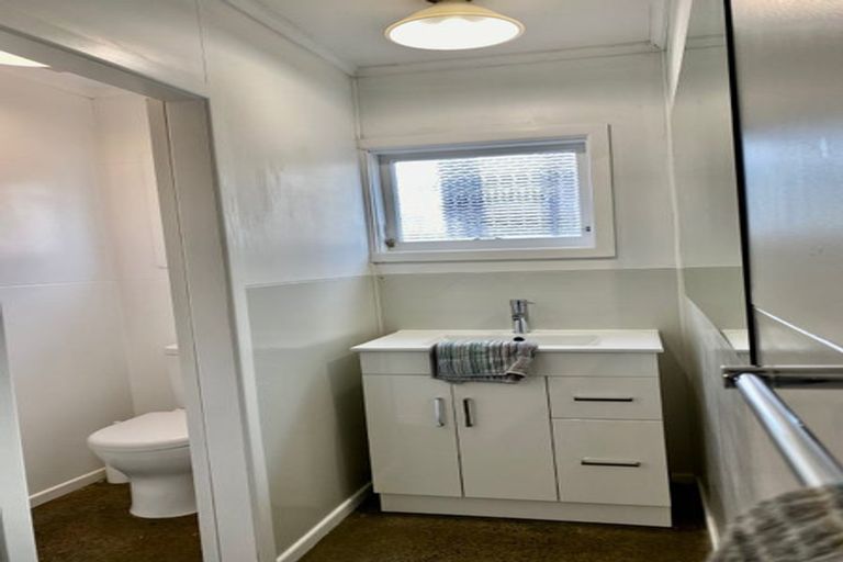 Photo of property in 3/23a Hamblyn Street, Strandon, New Plymouth, 4312