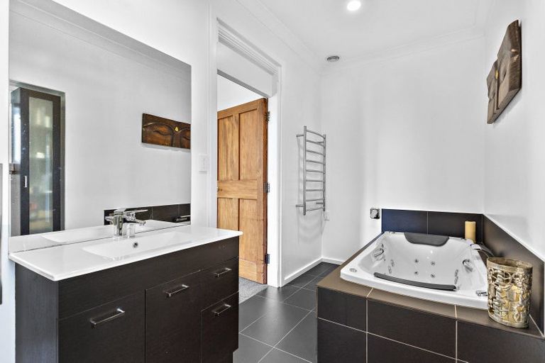 Photo of property in 193 East Street, Greytown, 5712