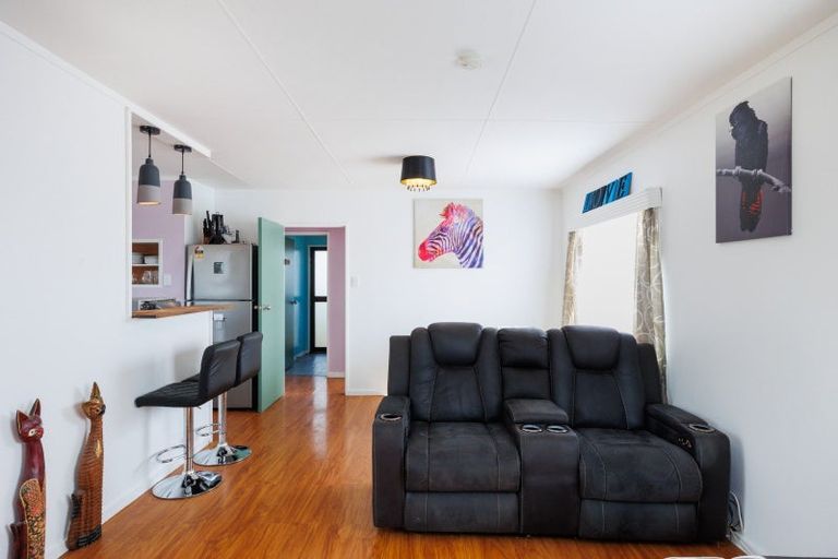 Photo of property in 41a Raglan Avenue, Cloverlea, Palmerston North, 4412