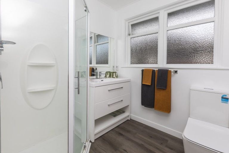 Photo of property in 142 Grahams Road, Burnside, Christchurch, 8053