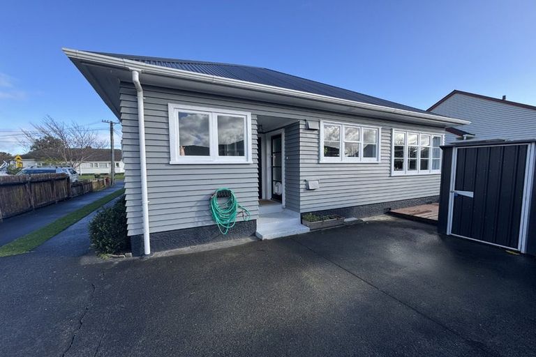 Photo of property in 10 Purser Grove, Fairfield, Lower Hutt, 5011