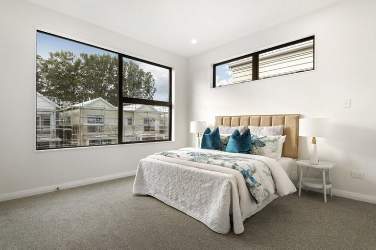 Photo of property in 24 Yellow Pear Lane, Karaka, 2578