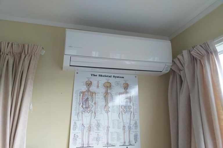 Photo of property in 35b Dominion Park Street, Johnsonville, Wellington, 6037