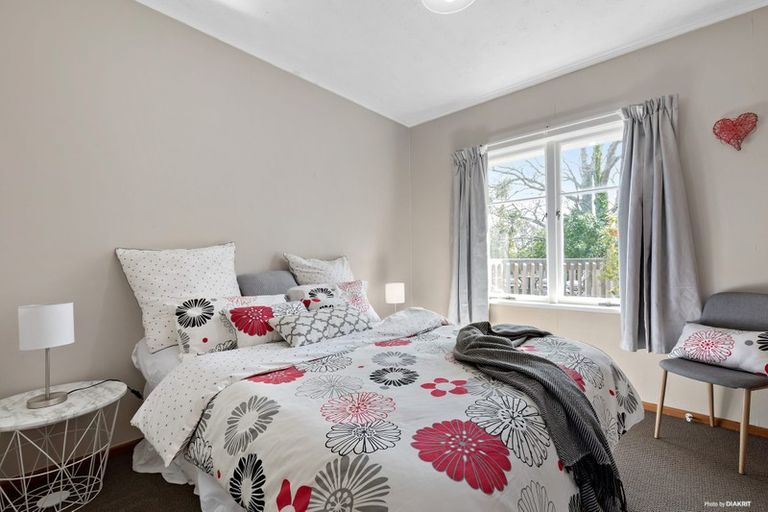 Photo of property in 51 Ramillies Place, Glenfield, Auckland, 0629
