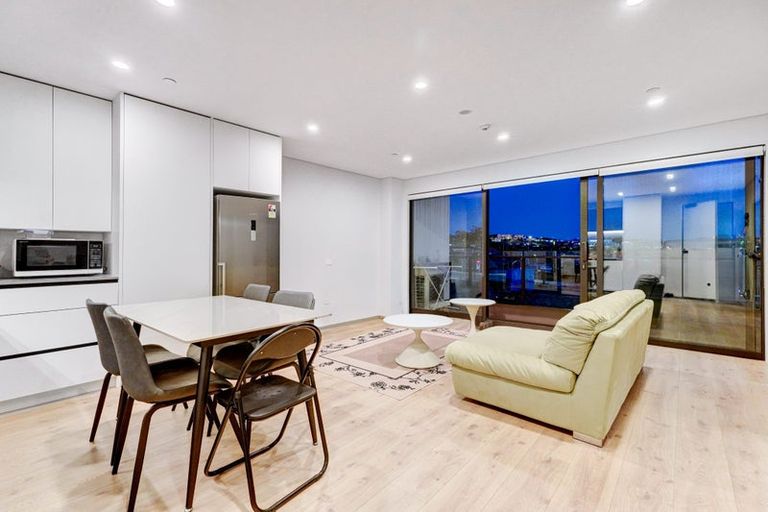 Photo of property in 305/3 Kaipiho Lane, Albany, Auckland, 0632