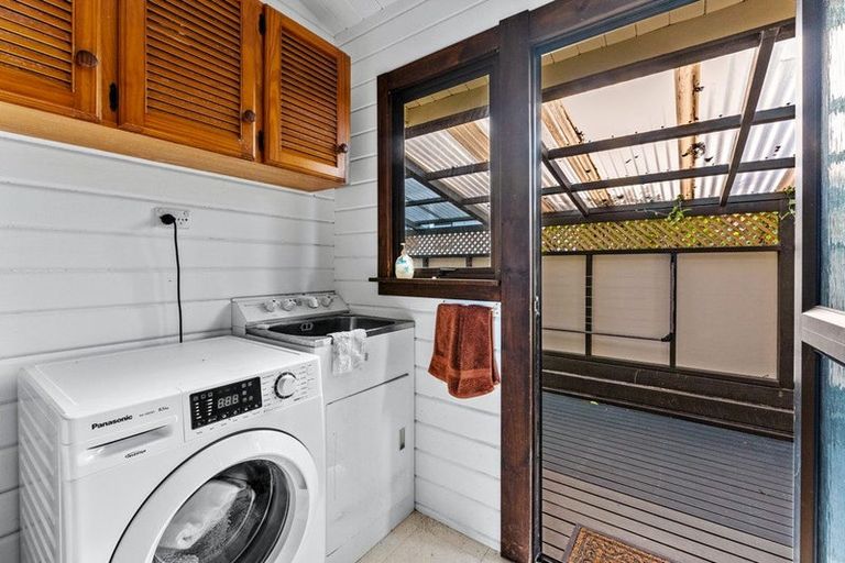 Photo of property in 14 Penguin Street, Leigh, Warkworth, 0985