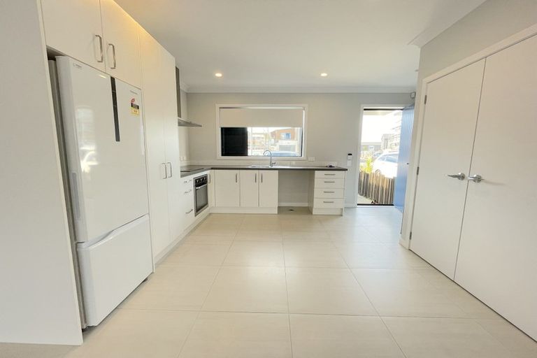 Photo of property in 61 Glidepath Road, Hobsonville, Auckland, 0616