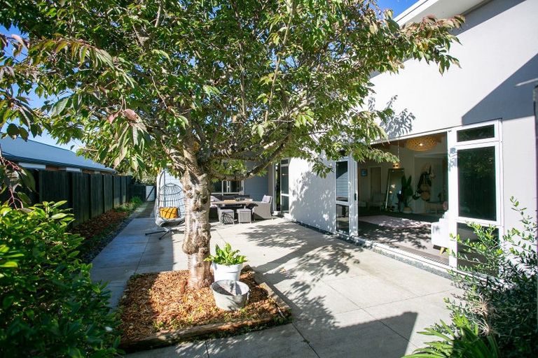 Photo of property in 21 Norfolk Drive, Cambridge, 3434