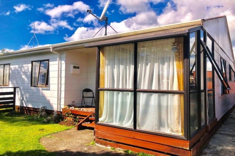 Photo of property in 24 Princes Street, Levin, 5510