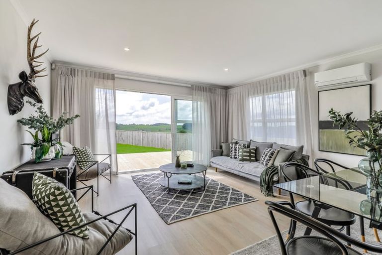 Photo of property in 124d Monument Road, Clevedon, 2582