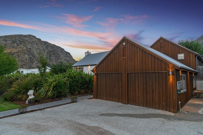 Photo of property in 16 Atley Road, Arthurs Point, Queenstown, 9371