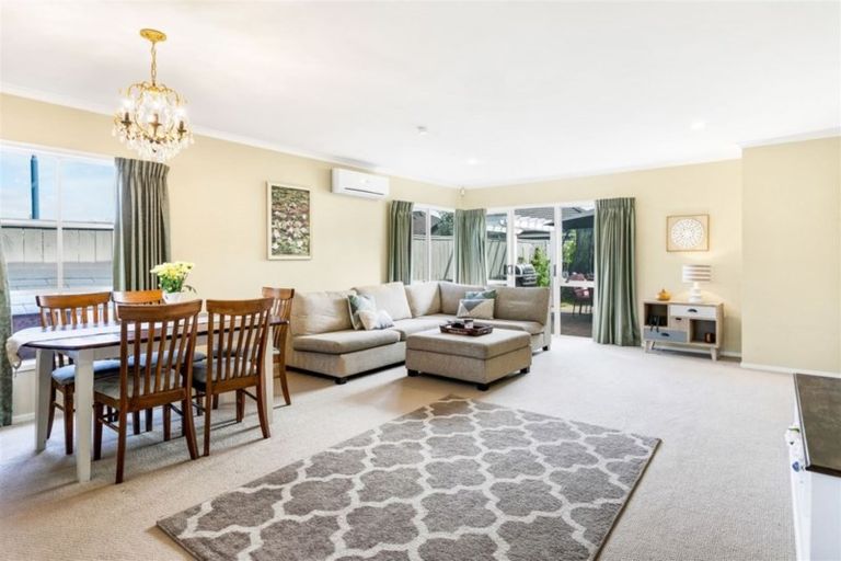 Photo of property in 93 Espalier Drive, Henderson, Auckland, 0612