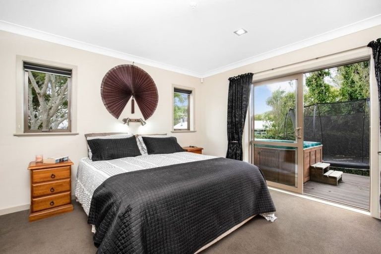 Photo of property in 2 Rays Way, Tuakau, 2121