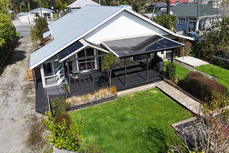 Photo of property in 145 Brougham Street, Westport, 7825