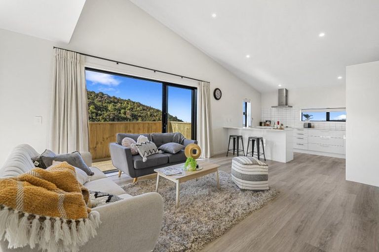 Photo of property in 18 Cathie Place, Karori, Wellington, 6012