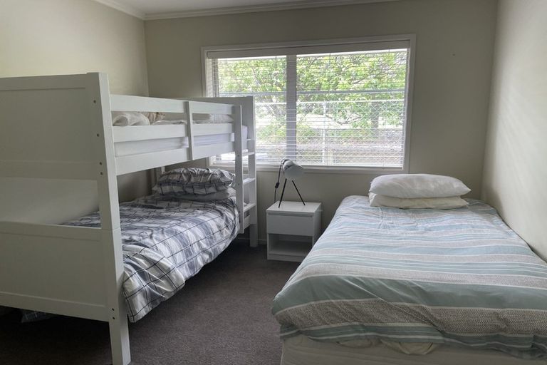 Photo of property in 16 Forest Heights, Wanaka, 9305