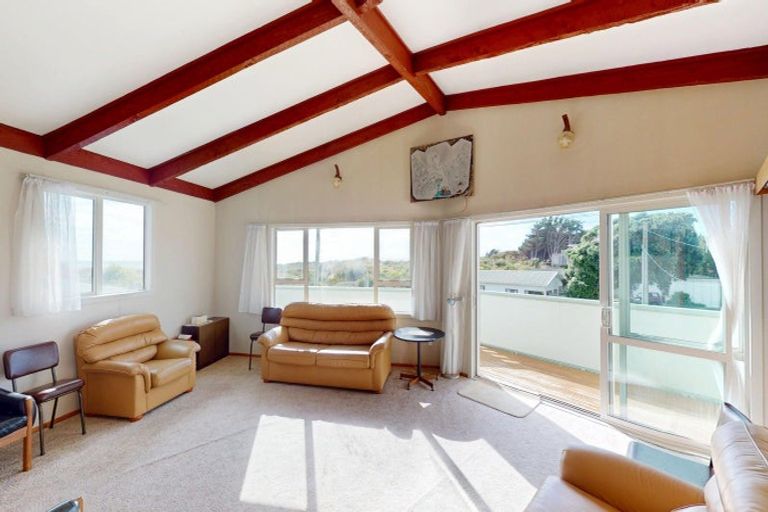 Photo of property in 121 Rua Avenue, Waitarere Beach, Levin, 5510