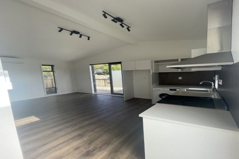 Photo of property in 21a Garton Drive, Massey, Auckland, 0614