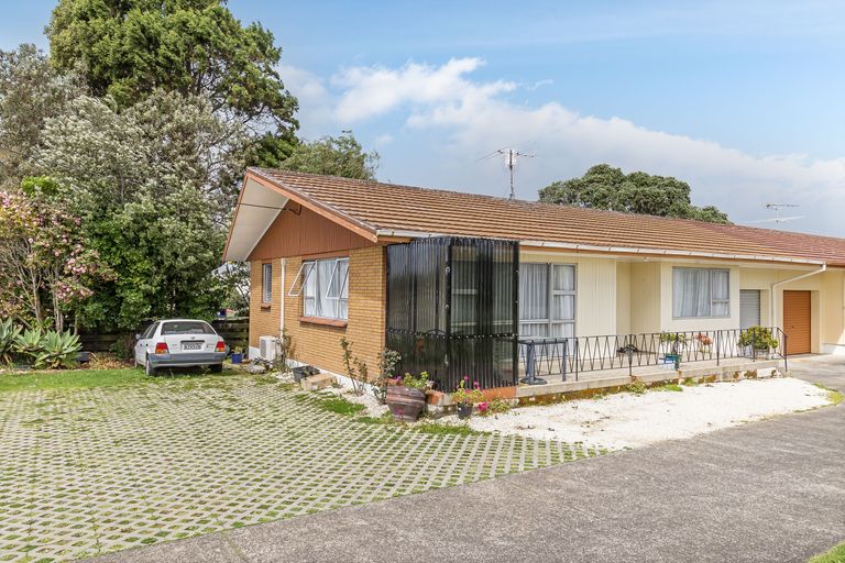 Photo of property in 1/6 Sunnybrae Road, Hillcrest, Auckland, 0627