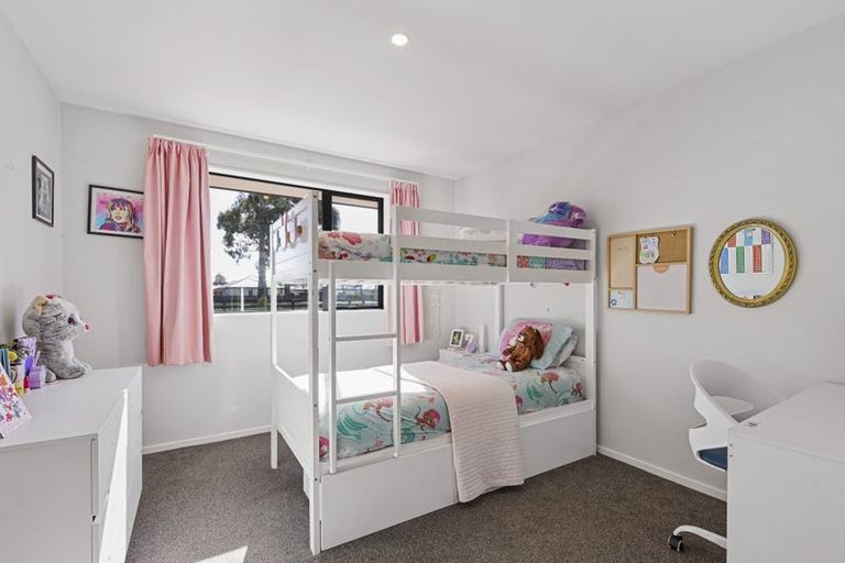 Photo of property in 22 Minerva Crescent, Woodend, 7610