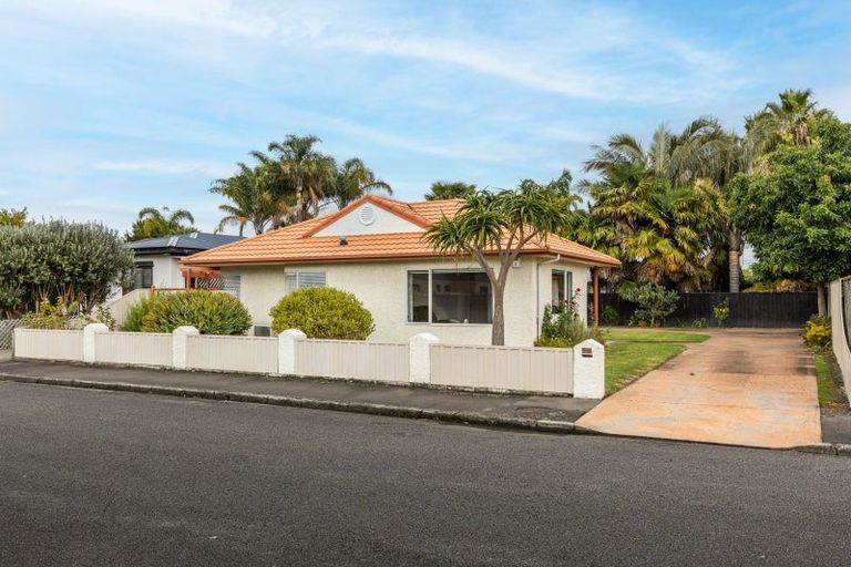 Photo of property in 2a Cassino Crescent, Onekawa, Napier, 4110