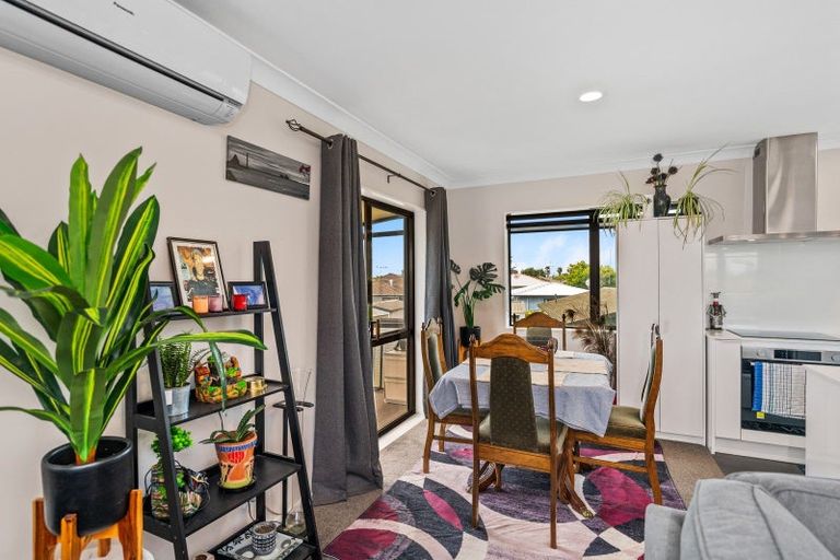 Photo of property in 3 Karepe Lane, Kumeu, 0810