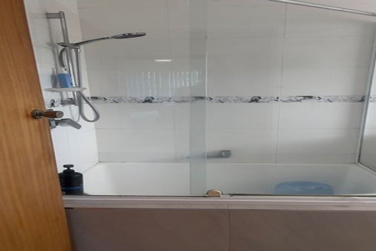 Photo of property in 50 Sylvia Road, Hillcrest, Auckland, 0627