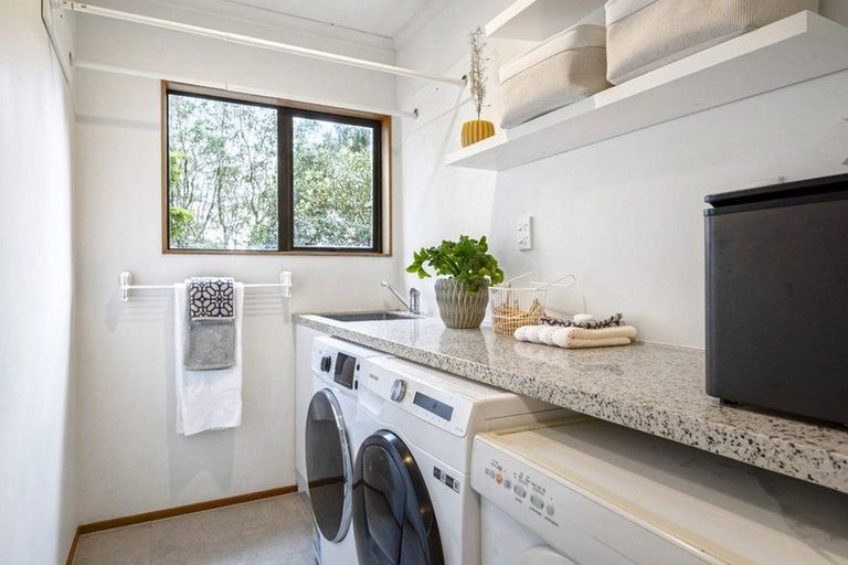 Photo of property in 24a Seaview Avenue, Northcote, Auckland, 0627