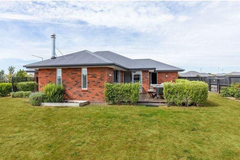 Photo of property in 6 Burnham School Road, Rolleston, 7614