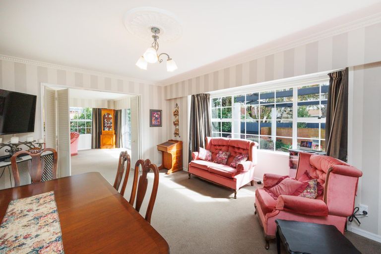 Photo of property in 7 Woodfield Avenue, Roslyn, Palmerston North, 4414