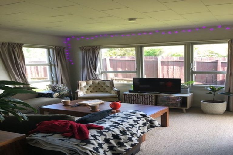Photo of property in 34 Butterworth Drive, Glendene, Auckland, 0602