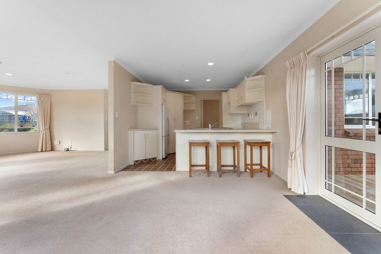 Photo of property in 85 Miranda Street, Stratford, 4332