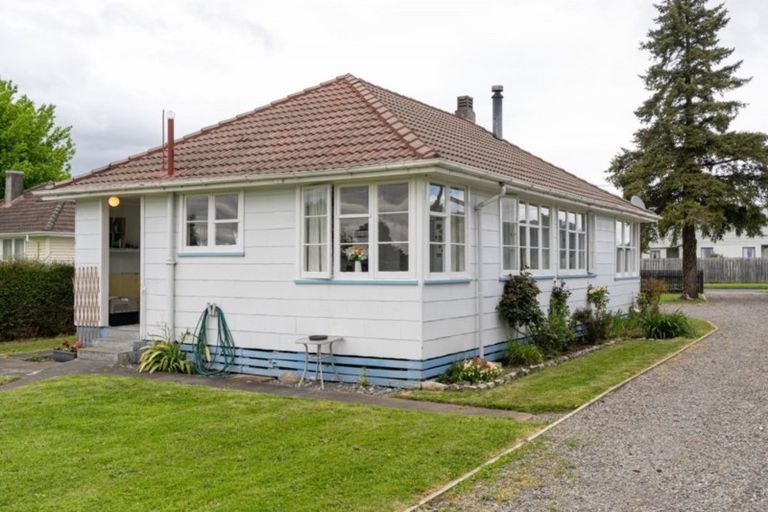 Photo of property in 16 Kummer Crescent, Masterton, 5810