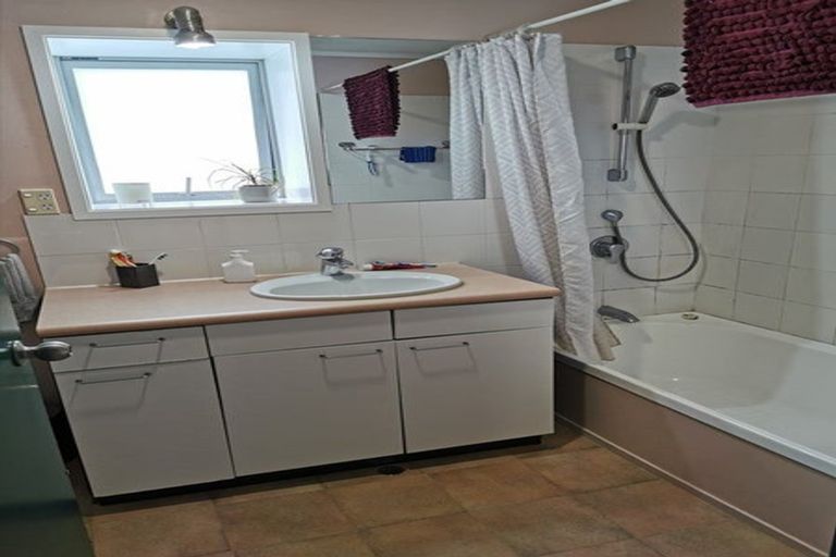 Photo of property in Grosvenor Cl, 10/6u Brown Street, Mount Cook, Wellington, 6021