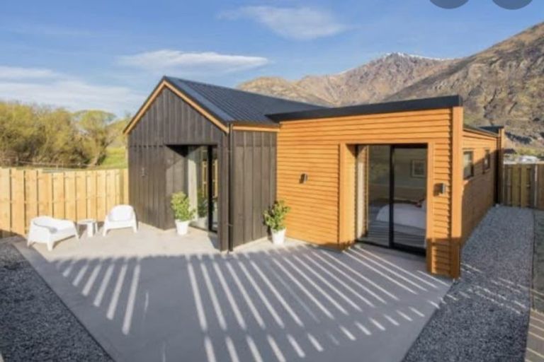 Photo of property in 9 Huxley Place, Lake Hayes, Queenstown, 9304