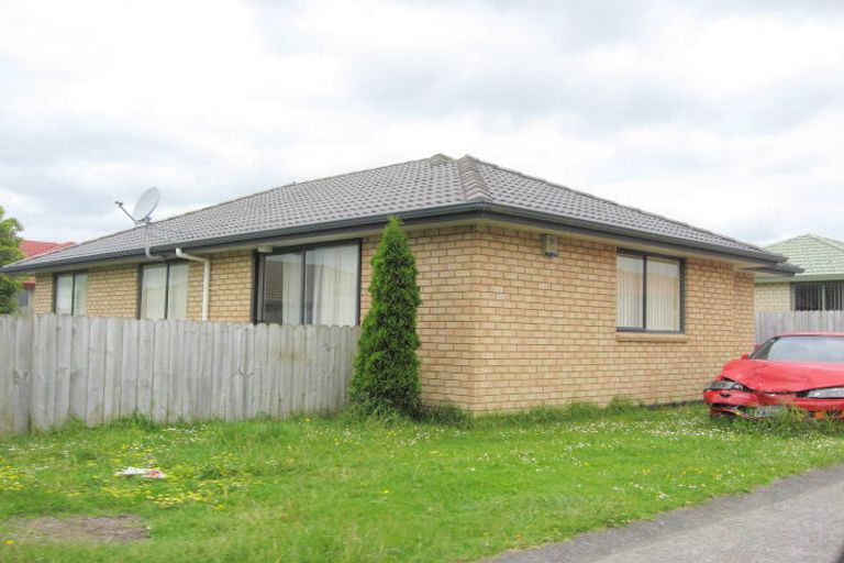 Photo of property in 19 Scotts Field Drive, Takanini, 2112