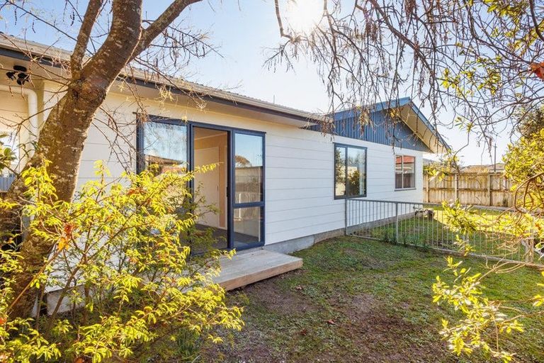 Photo of property in 29b Dunk Place, Milson, Palmerston North, 4414