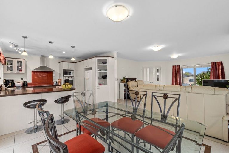 Photo of property in 13a Chevron Drive, Bellevue, Tauranga, 3110