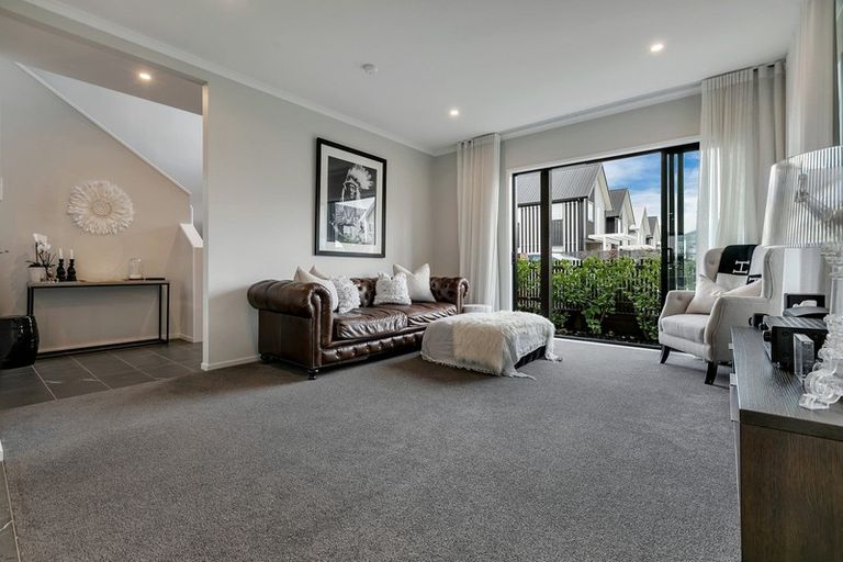 Photo of property in 33 Mapou Road, Hobsonville, Auckland, 0616